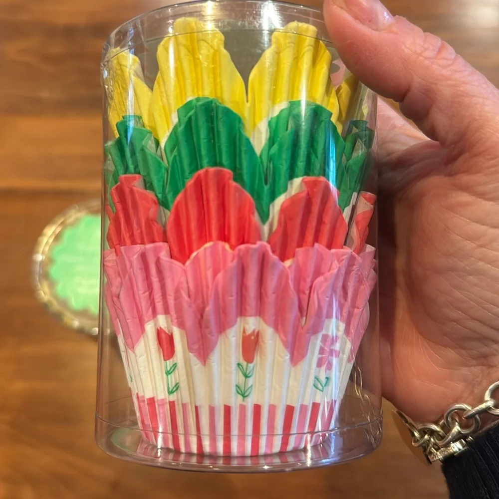 NWT 96 Crate&Barrel Spring Cupcake Papers Paper Cup Cases Floral 2 Pack 48 Each